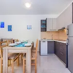 Contemporary In With Swimming Pool Feriehus