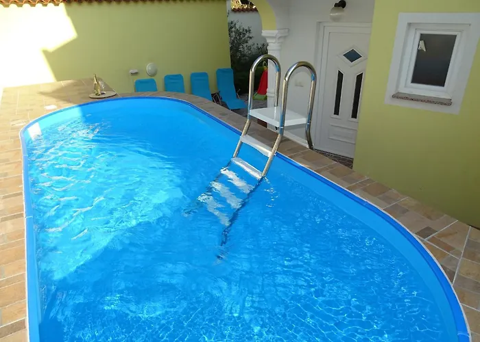 Nyaraló Contemporary In With Swimming Pool Dramalj