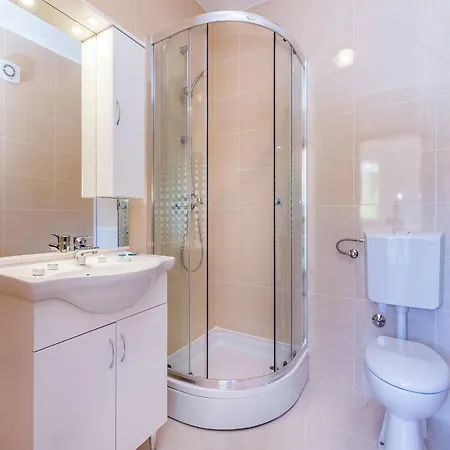 Contemporary In With Swimming Pool * Dramalj