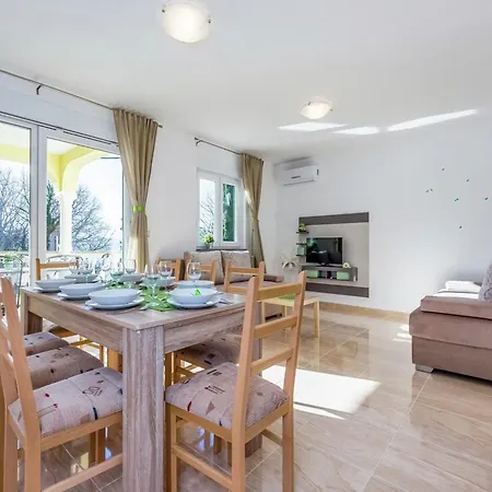 Contemporary In With Swimming Pool Dramalj