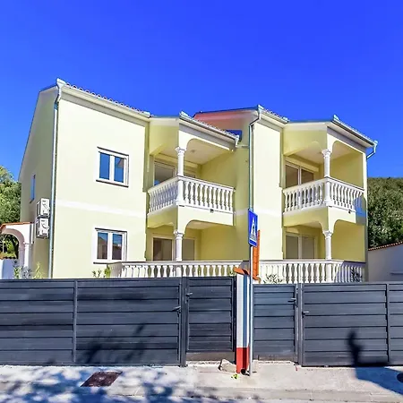 Contemporary In With Swimming Pool