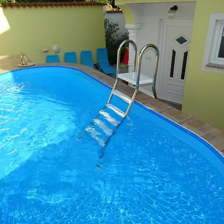 Prázdninový dům Contemporary In With Swimming Pool Dramalj