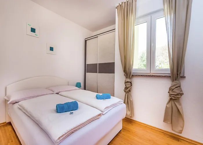 Contemporary In With Swimming Pool Dom wakacyjny Dramalj